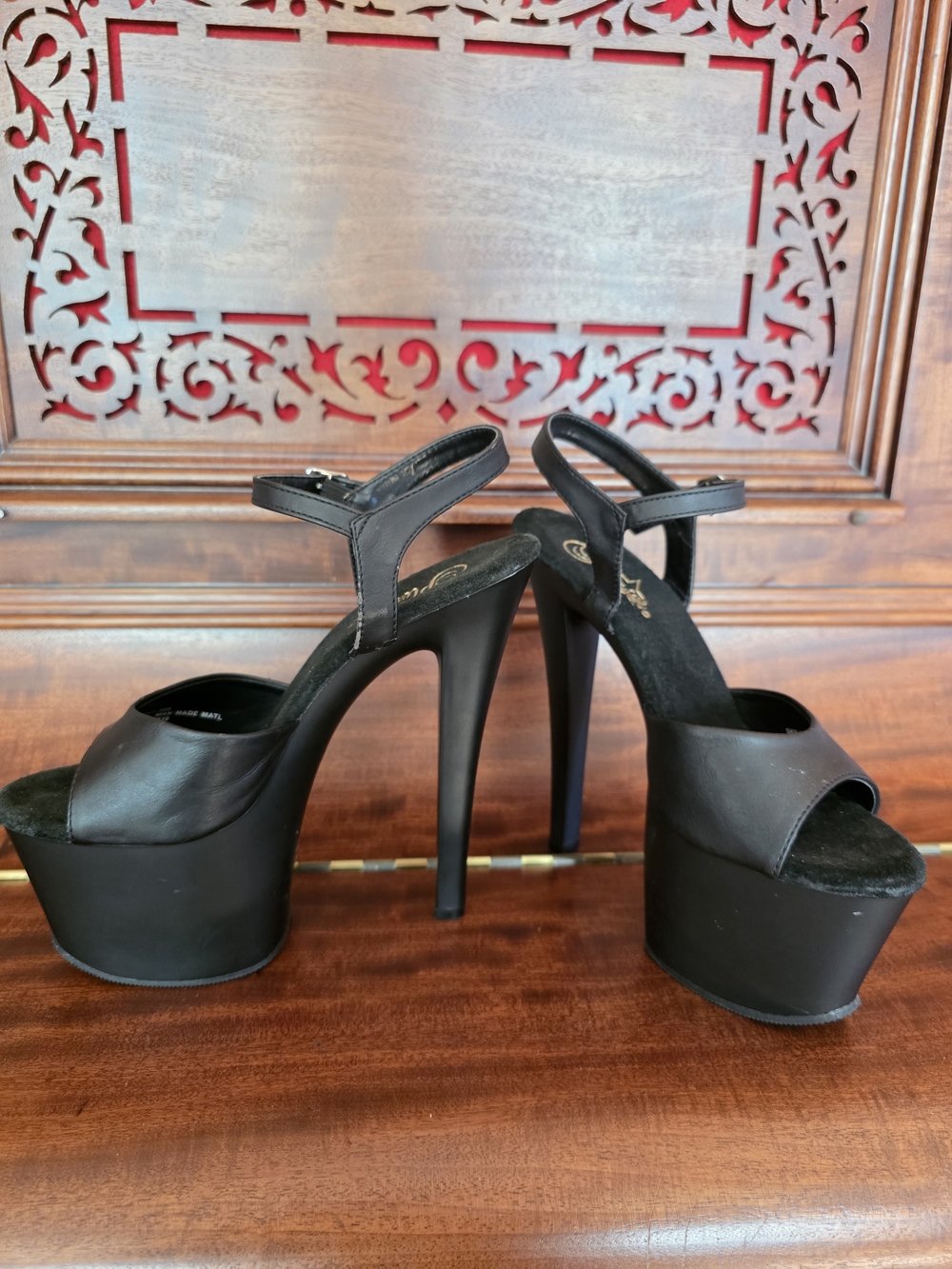 Pleaser Adore-709 Black Vegan Leather
